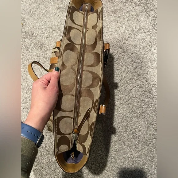 Coach Signature Tote Bag - EUC - Brown and Tan - Picture 3 of 7